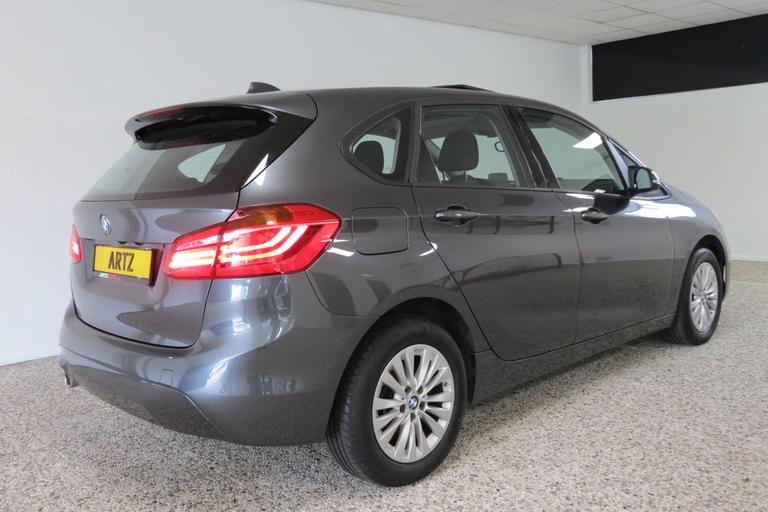 BMW 2 Serie Active Tourer 218i LCI High Executive l Panorama l Head-up l LED afbeelding 11