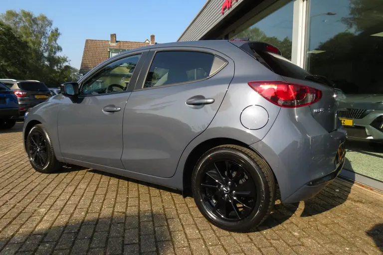 Mazda 2 1.5 e-SkyActiv-G 90 Homura Aka afbeelding 3