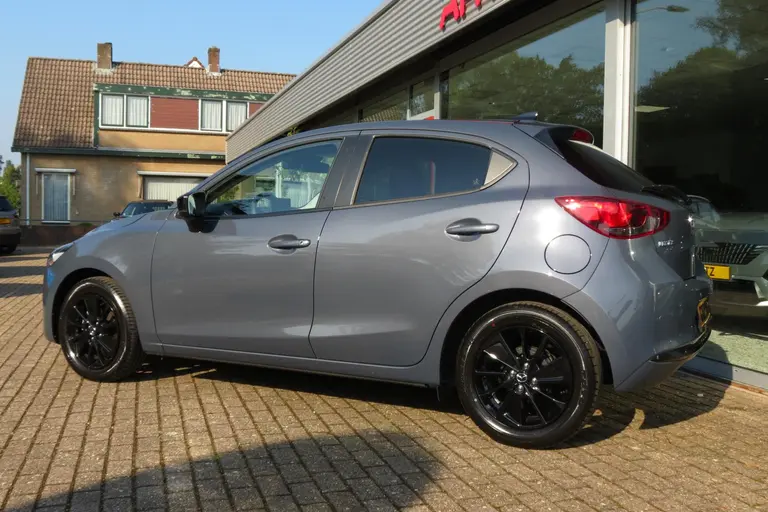 Mazda 2 1.5 e-SkyActiv-G 90 Homura Aka afbeelding 4