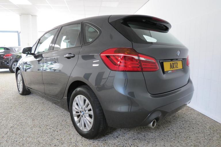 BMW 2 Serie Active Tourer 218i LCI High Executive l Panorama l Head-up l LED afbeelding 3