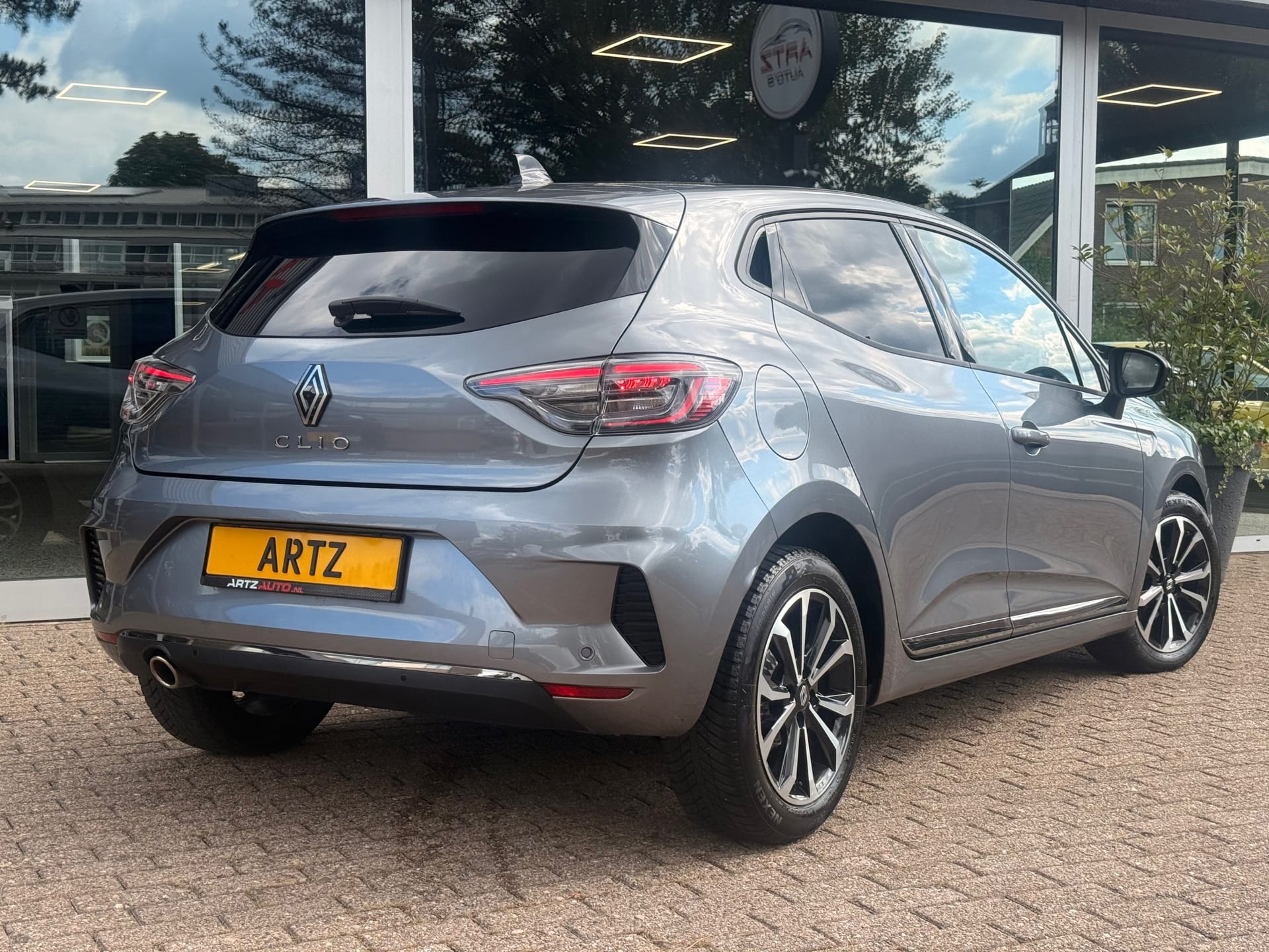 Renault Clio 1.0 TCe 90 GPF techno | Led | Carplay | Winter pack afbeelding 5